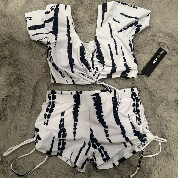 Fashion Nova Boyshort 2 piece Bikini - Picture 1 of 2